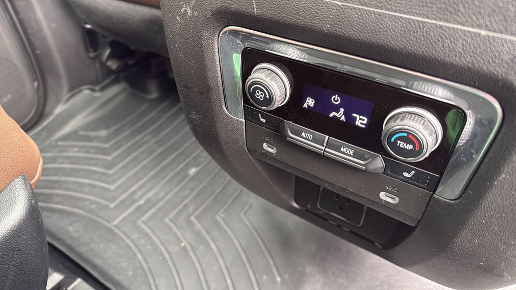 Used 2023 Chevrolet Tahoe High Country w/ LPO, Illumination Package AWD/4WD image 20