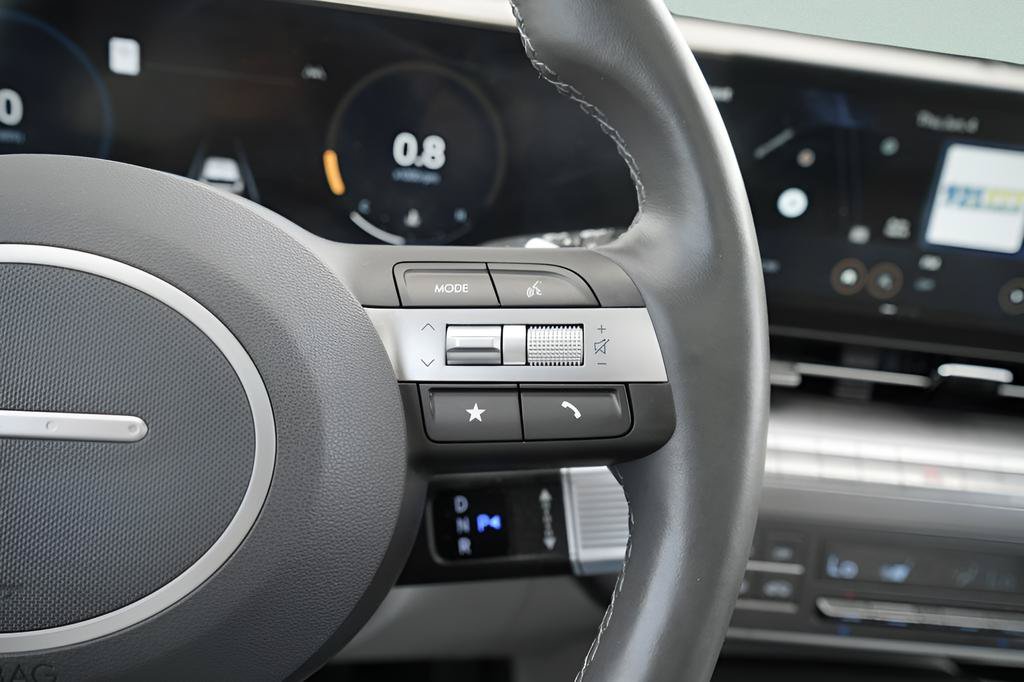 Certified 2024 Hyundai Kona Limited FWD image 27