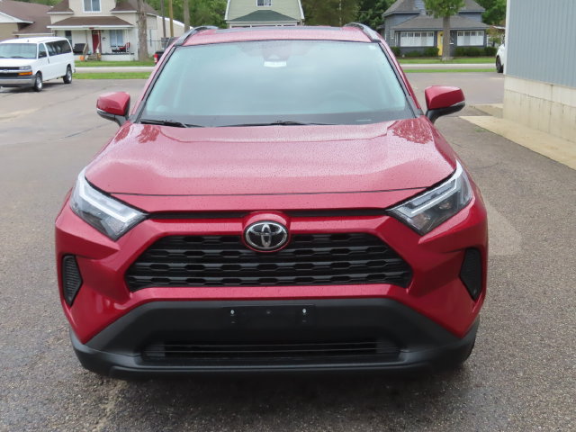 Used 2022 Toyota RAV4 XLE w/ Convenience Package AWD/4WD image 12