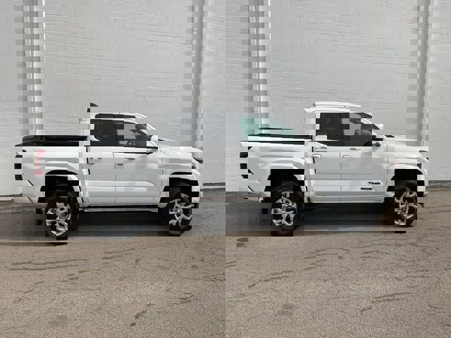 Used 2024 Toyota Tacoma SR5 image 3