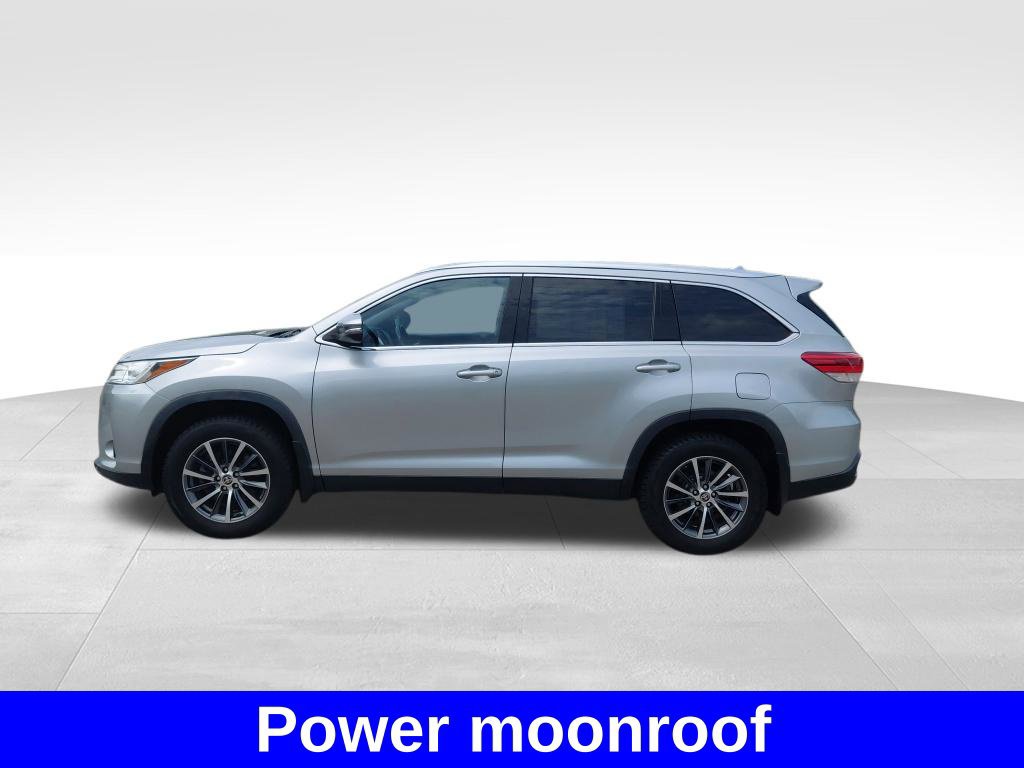 Used 2019 Toyota Highlander XLE AWD/4WD image 21