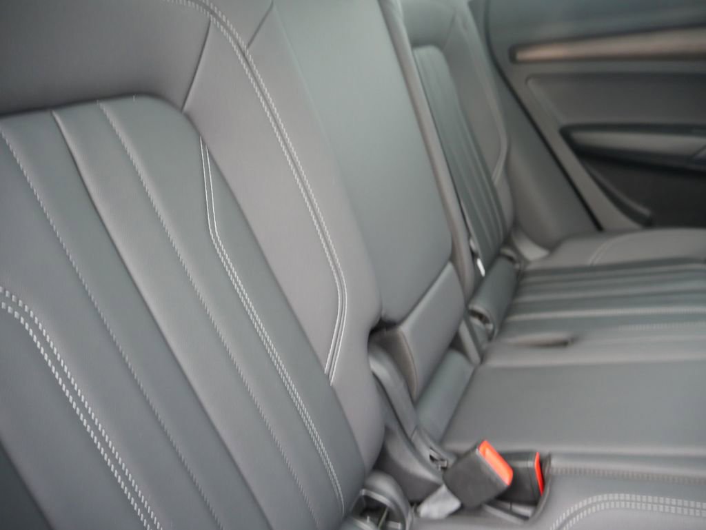 Certified 2023 Audi Q5 2.0T Premium w/ Convenience Package image 35