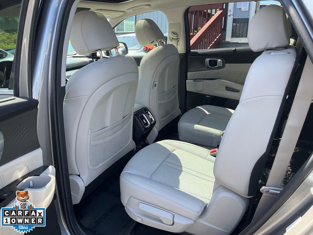 Used 2023 Kia Sorento SX Prestige image 26