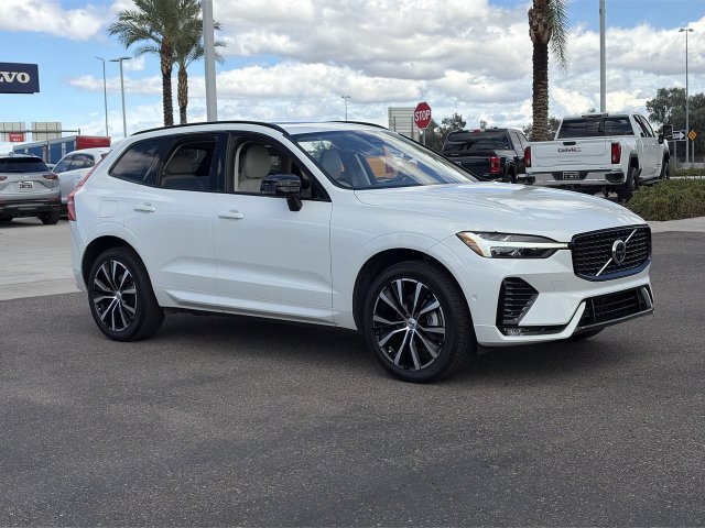 Used 2024 Volvo XC60 B5 Plus w/ Protection Package AWD/4WD image 4