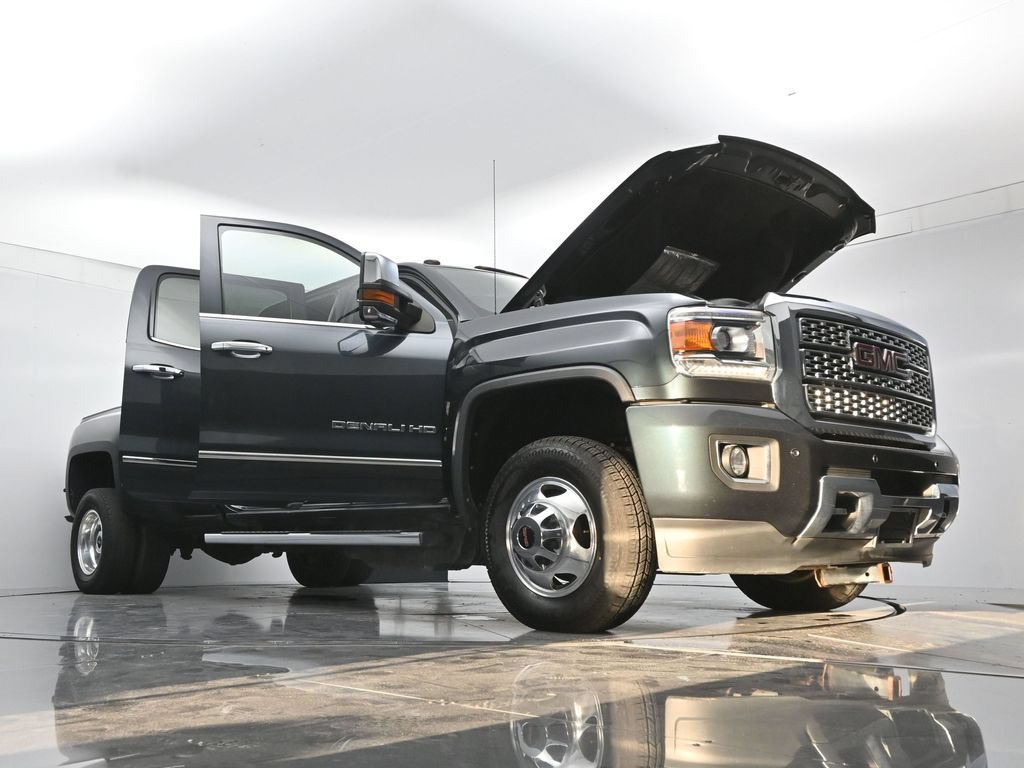 Used 2018 GMC Sierra 3500 Denali w/ Duramax Plus Package AWD/4WD image 51