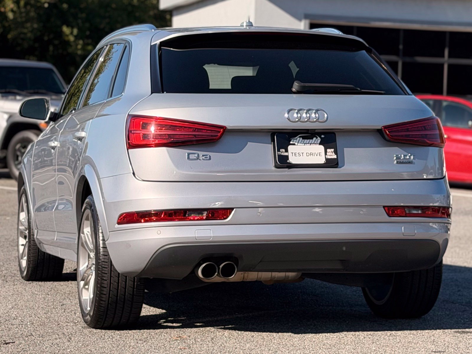 Used 2018 Audi Q3 2.0T Premium Plus w/ Premium Plus Package AWD/4WD image 3