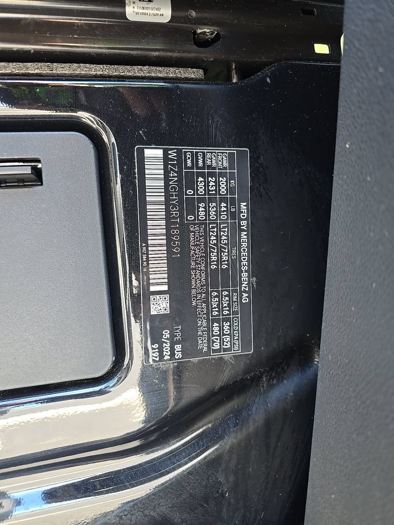 Used 2024 Mercedes-Benz Sprinter 2500 image 16