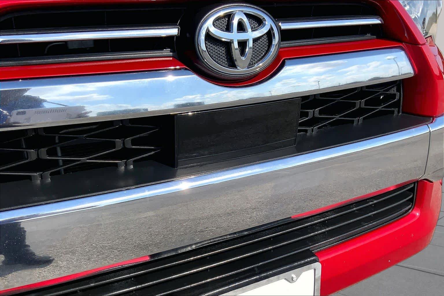 Used 2020 Toyota 4Runner Limited RWD image 29