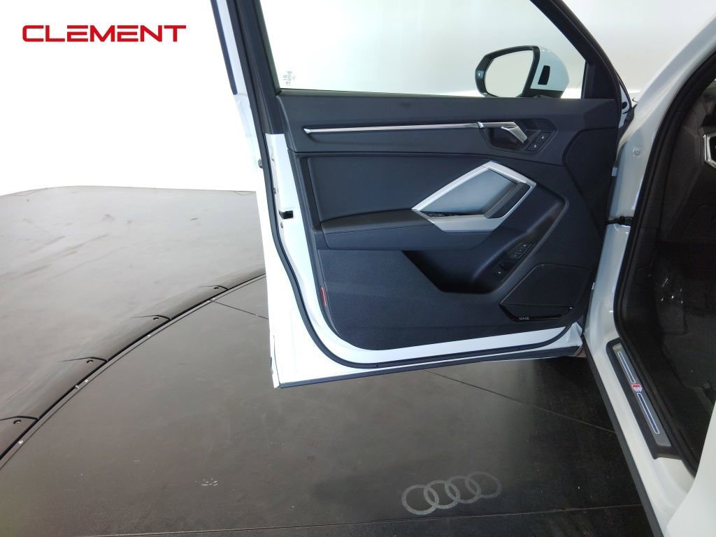 Used 2024 Audi Q3 2.0T Premium Plus w/ Premium Plus Package image 26