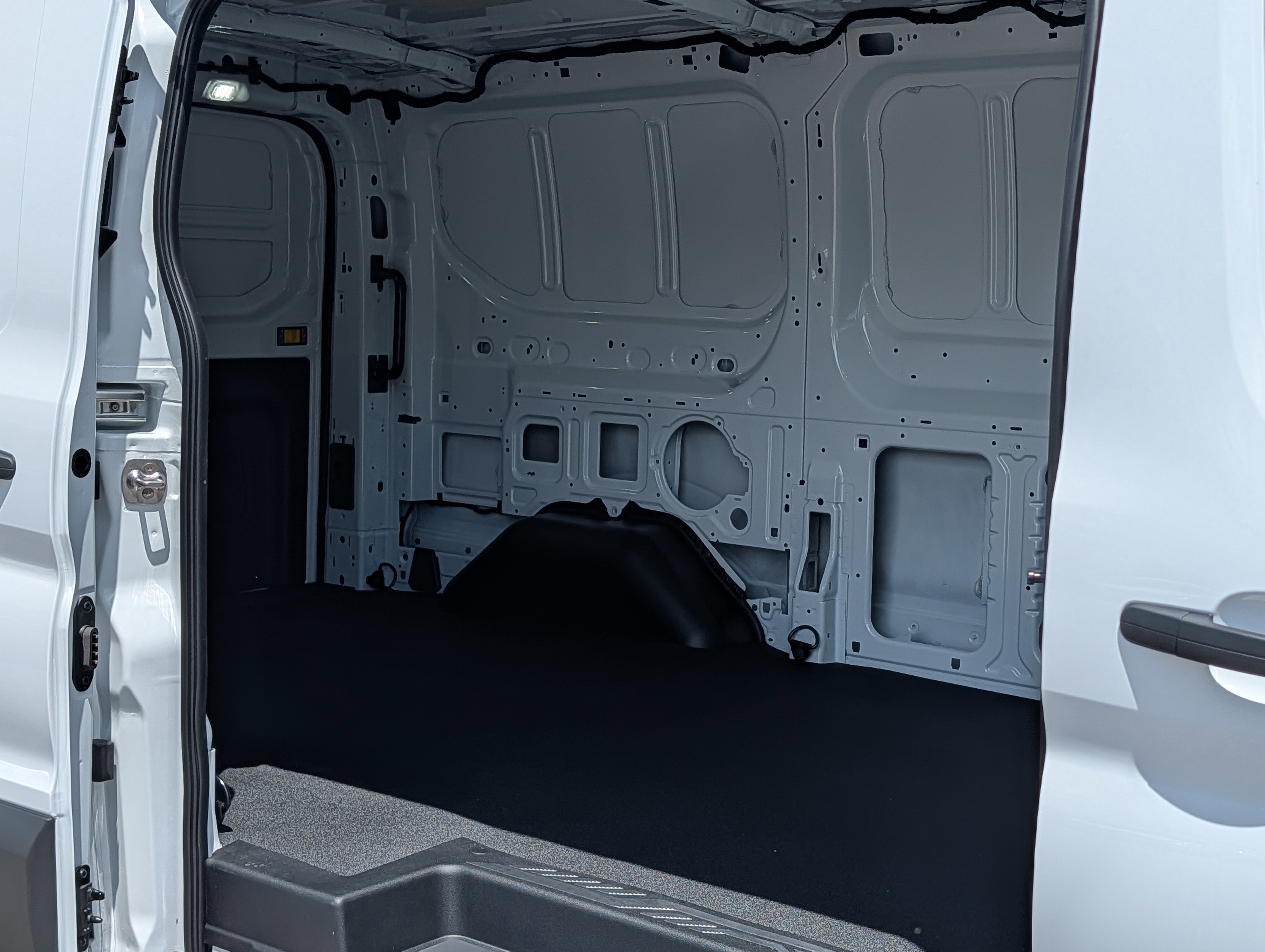 New 2026 Ford Transit 250 Low Roof RWD image 15