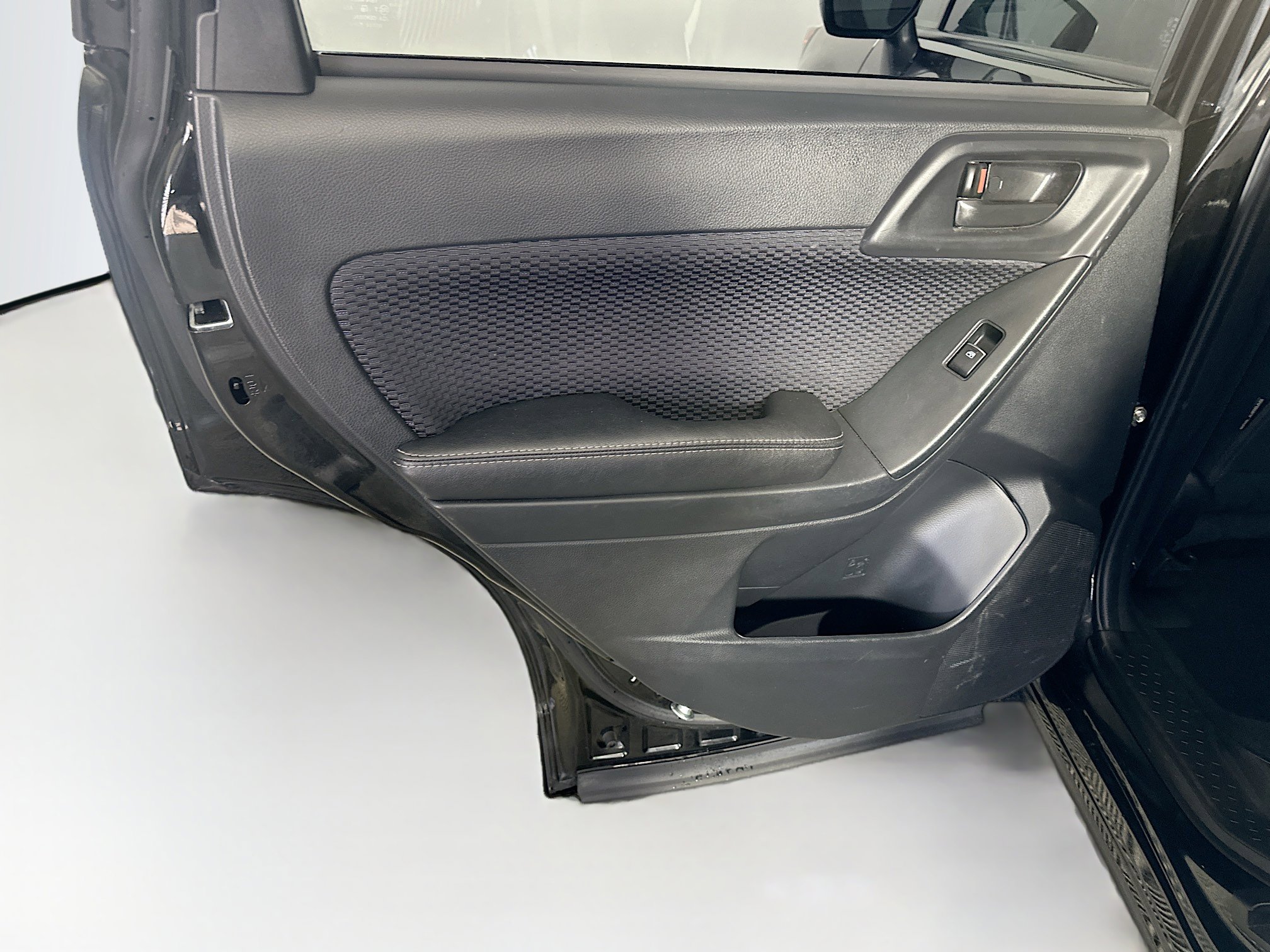 Used 2018 Subaru Forester 2.5i w/ Alloy Wheel Package image 24