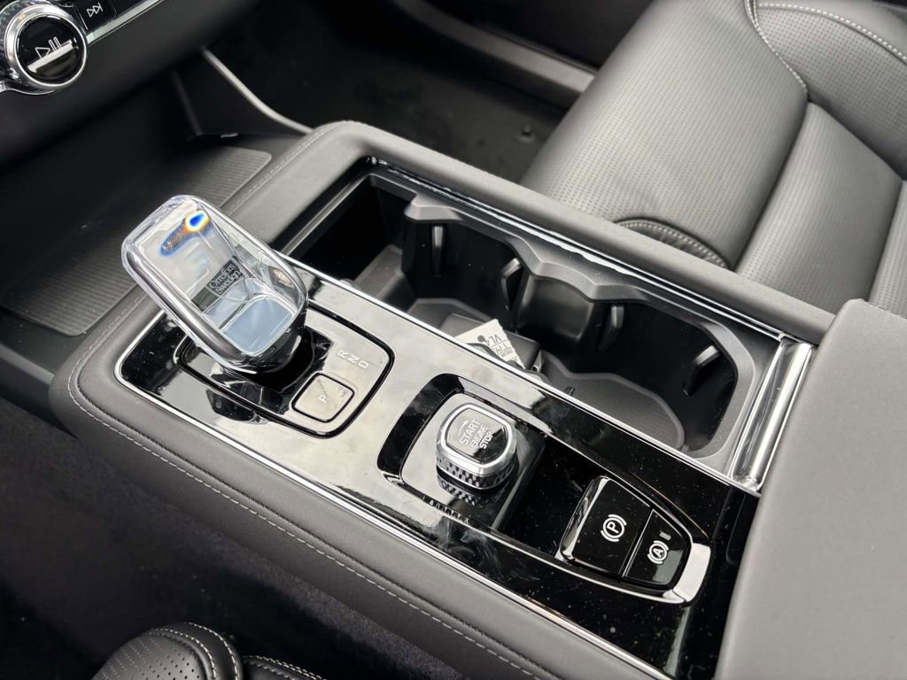 New 2026 Volvo XC90 T8 Ultra w/ Protection Package Premier image 23