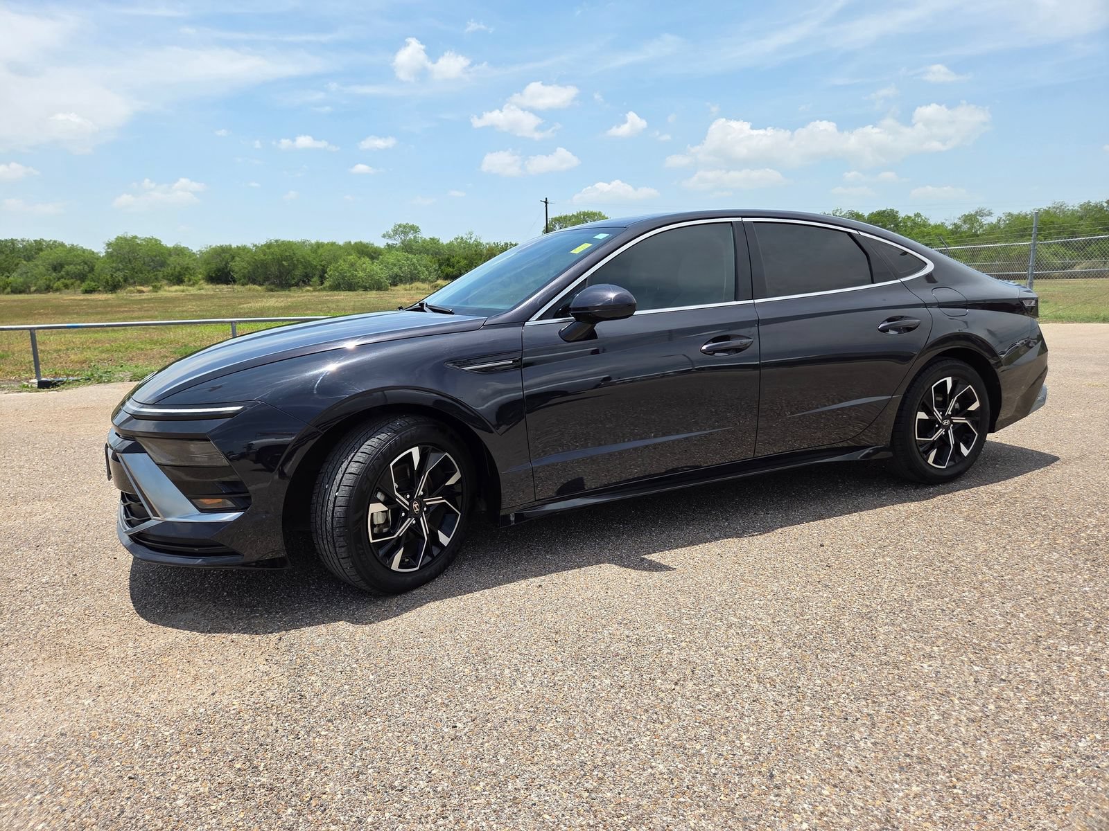 Used 2024 Hyundai Sonata SEL FWD image 3