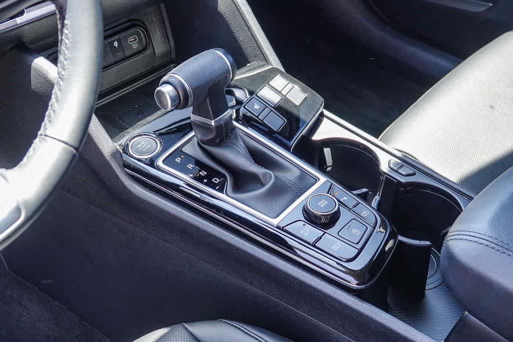 Certified 2025 Kia Sportage EX FWD image 18