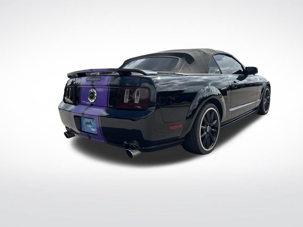 Used 2006 Ford Mustang GT RWD image 5