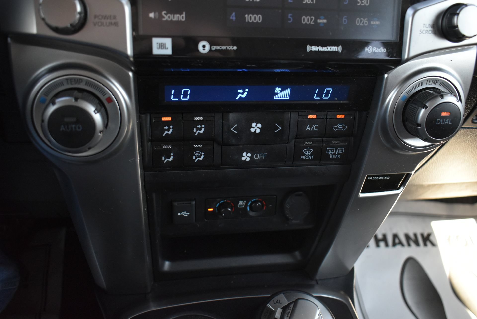 Used 2022 Toyota 4Runner Limited AWD/4WD image 28