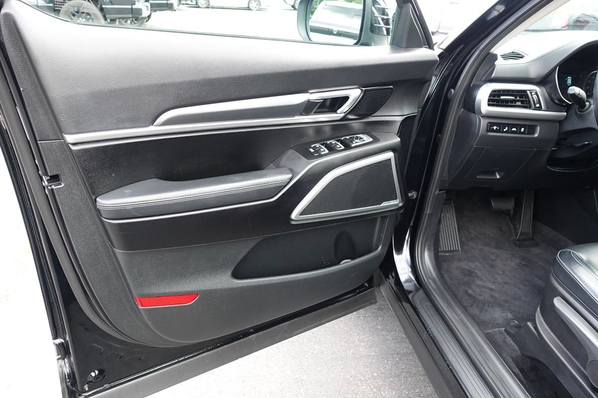Used 2020 Kia Telluride LX AWD/4WD image 16