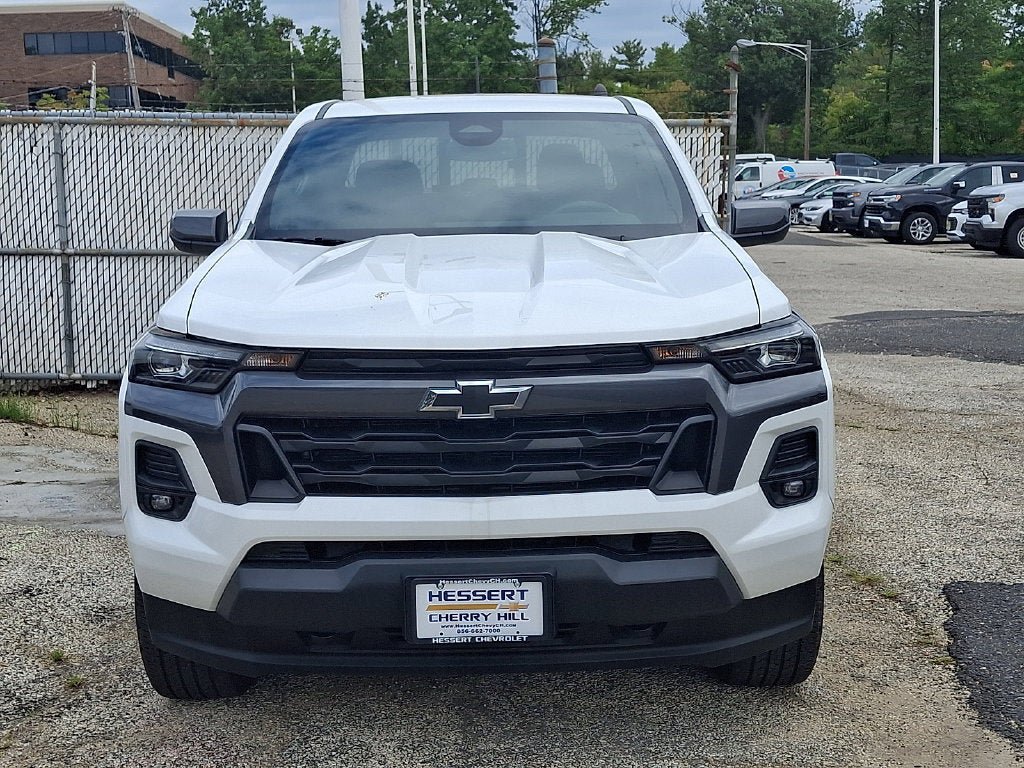 Certified 2023 Chevrolet Colorado LT w/ LT Convenience Package III AWD/4WD image 3