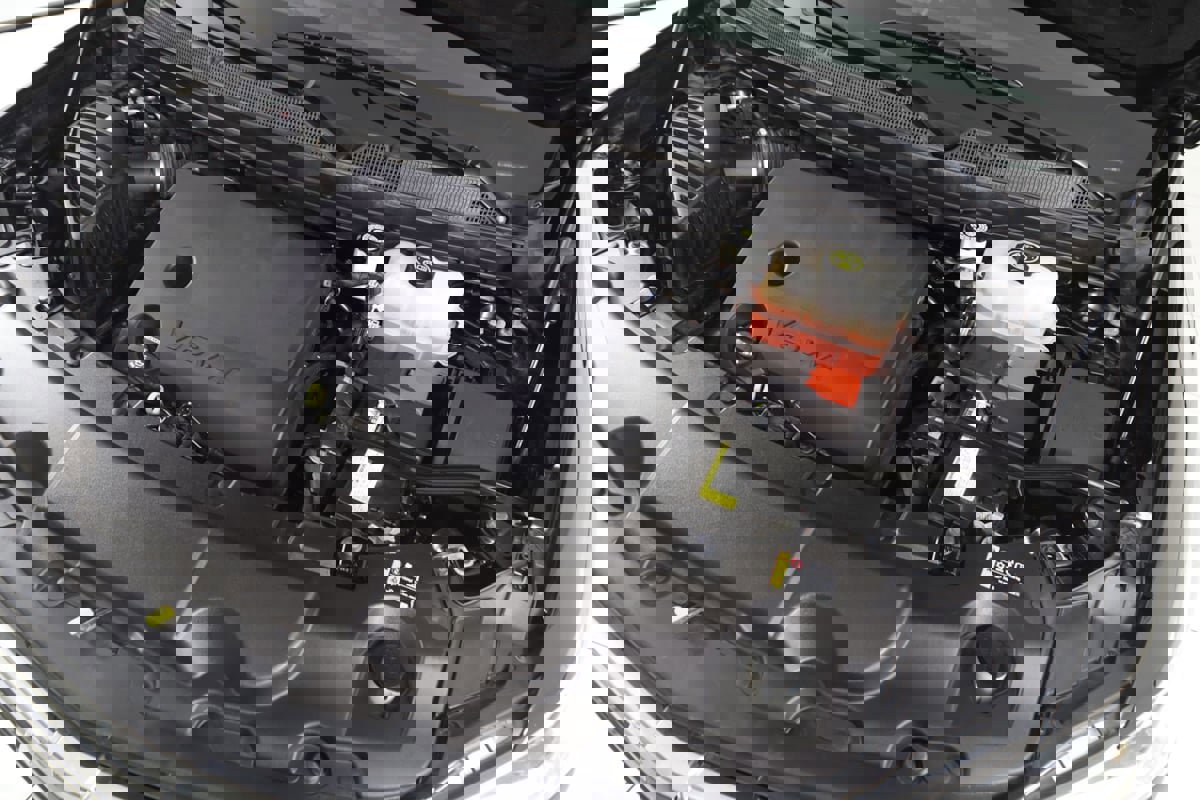 Used 2021 Chevrolet Traverse LS AWD/4WD image 17