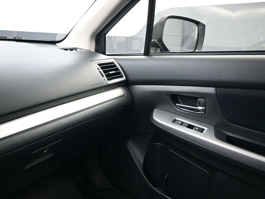 Used 2017 Subaru Crosstrek 2.0i Premium image 14