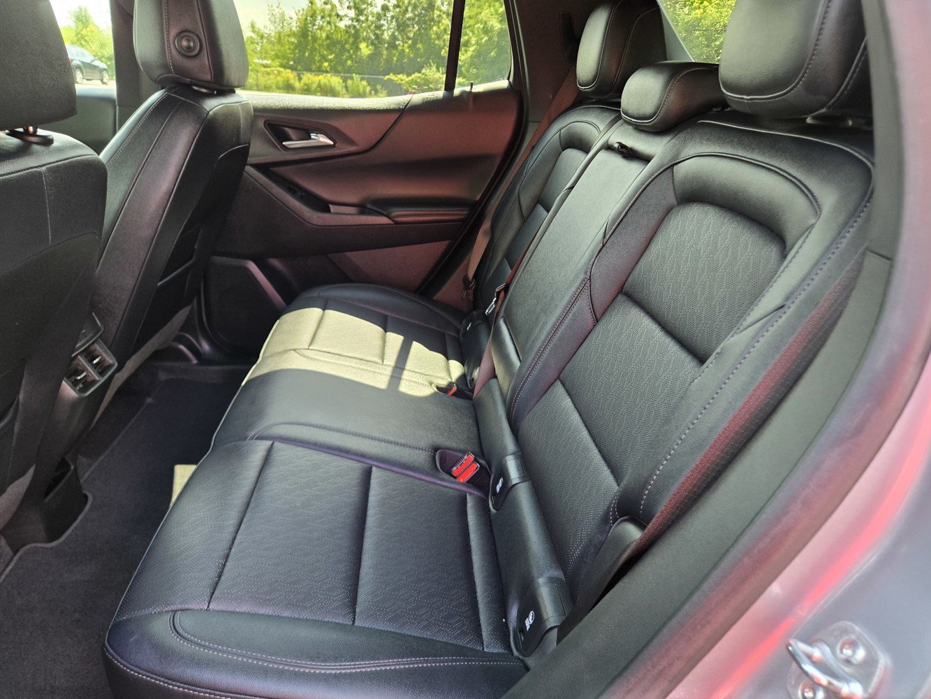 Used 2025 Chevrolet Equinox LT w/ Convenience Package II AWD/4WD image 27