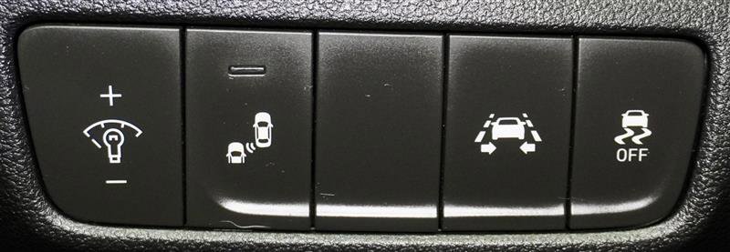 Used 2019 Hyundai Kona SEL image 32