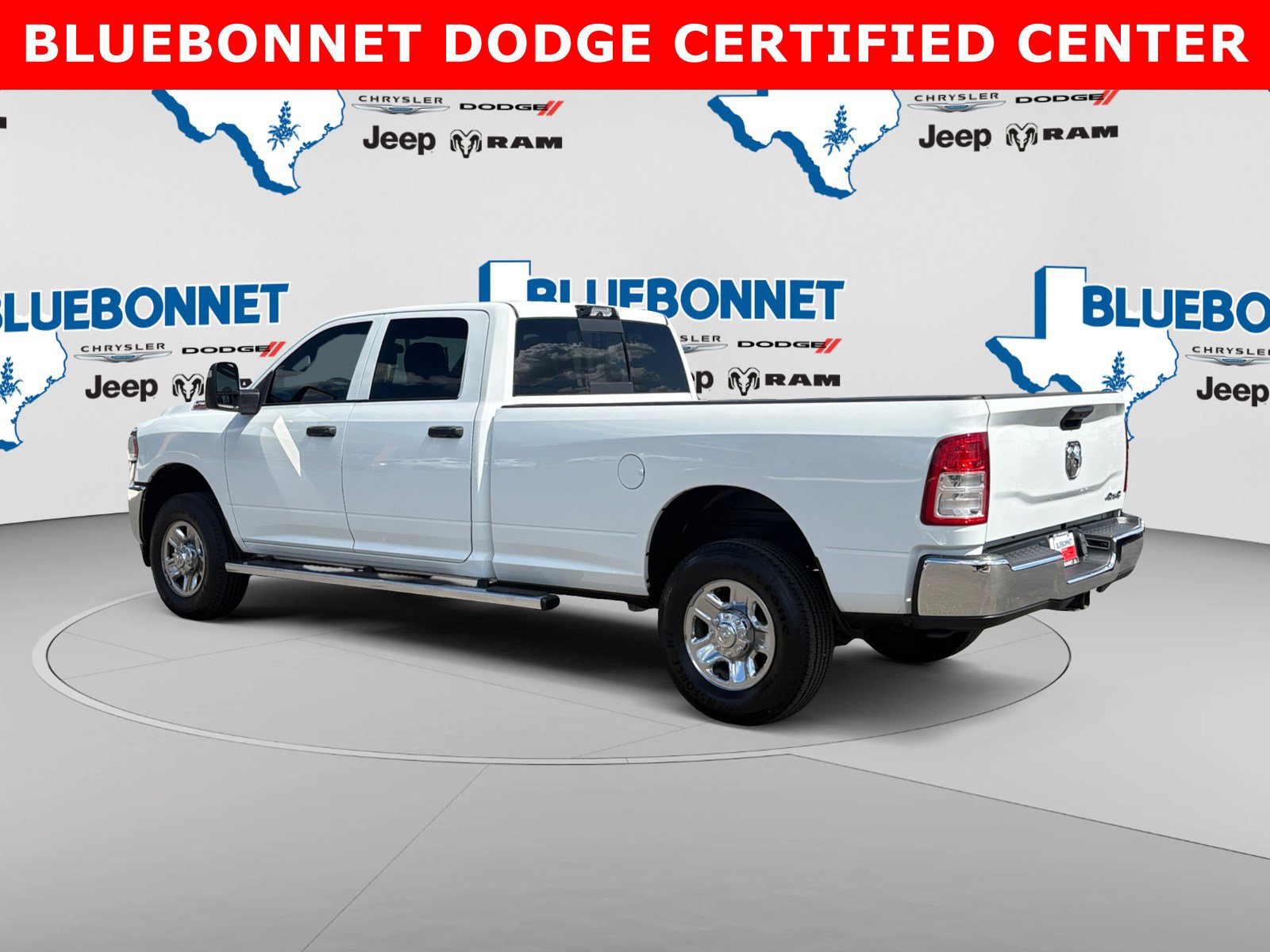 Used 2024 RAM 2500 Tradesman w/ Chrome Appearance Group AWD/4WD image 7