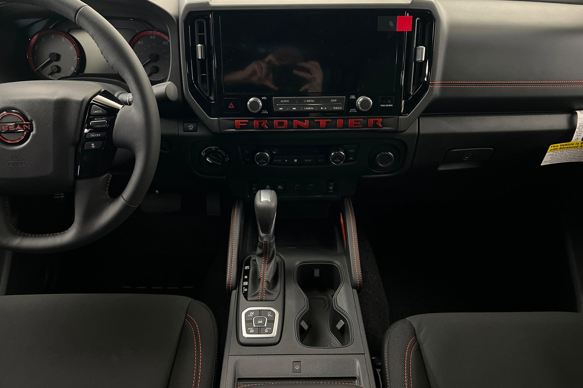 New 2026 Nissan Frontier PRO-4X w/ Pro-4x Convenience Package image 13