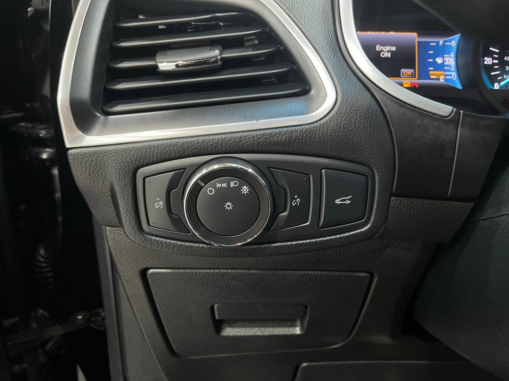 Used 2017 Ford Edge Titanium w/ Equipment Group 301A image 22