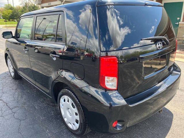 Used 2012 Scion xB FWD image 5