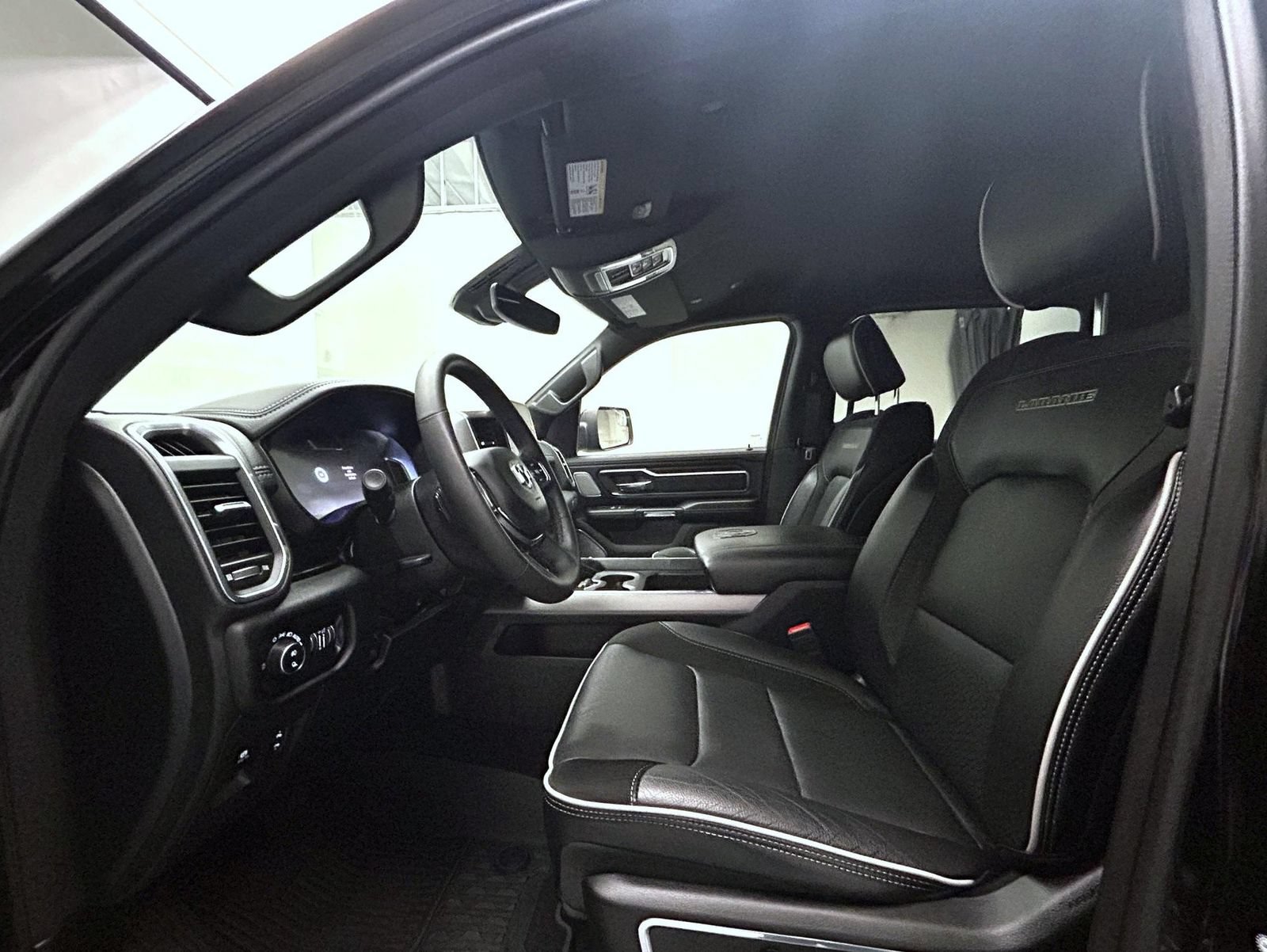 Used 2025 RAM 1500 Laramie w/ Night Edition AWD/4WD image 10