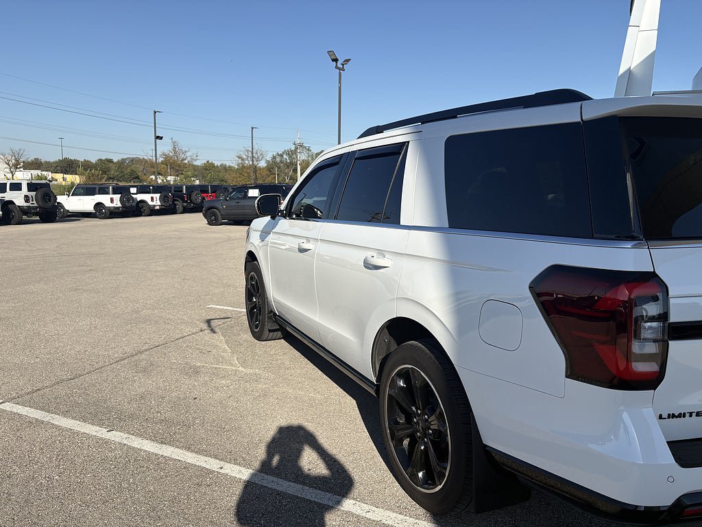 Used 2023 Ford Expedition Limited AWD/4WD image 7