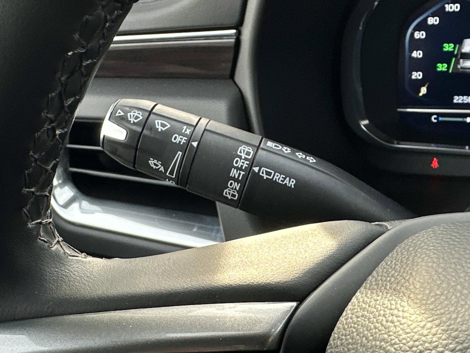 Certified 2023 Chevrolet Tahoe Z71 w/ Luxury Package image 27