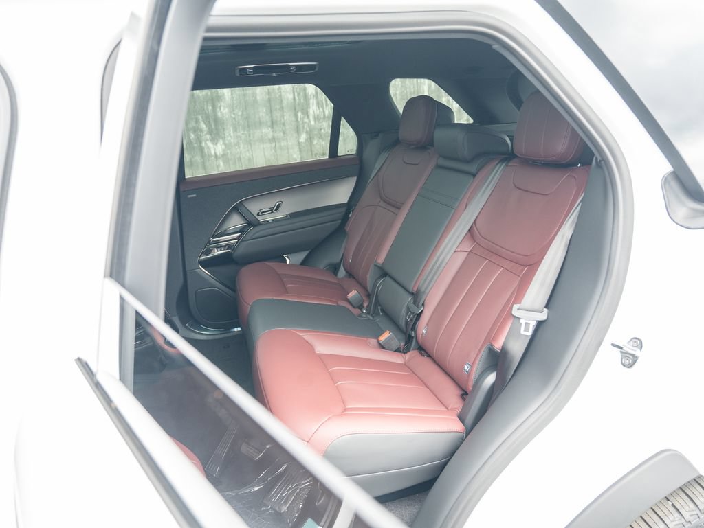 New 2026 Land Rover Range Rover Sport Dynamic SE AWD/4WD image 23