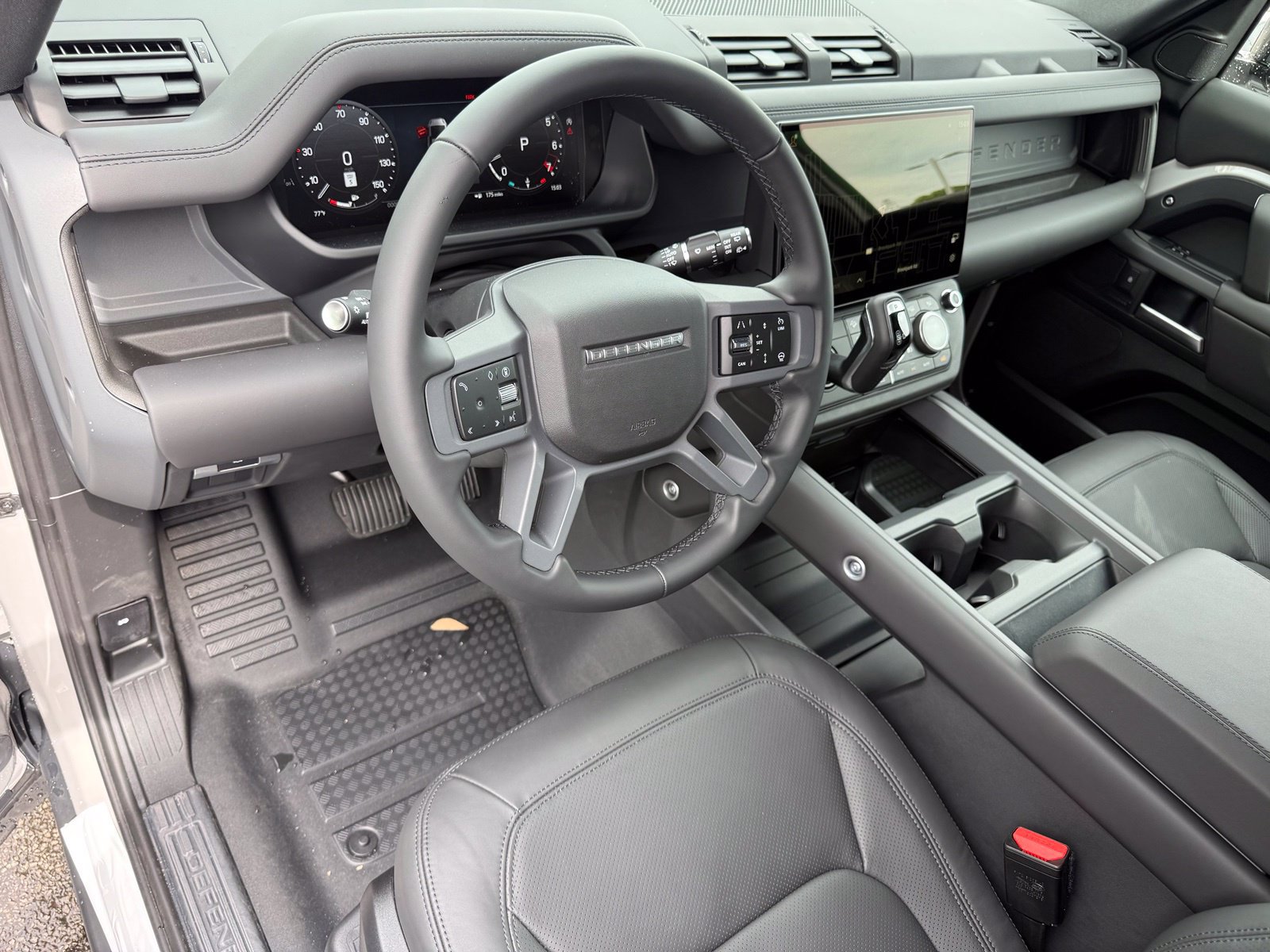 New 2026 Land Rover Defender 110 S AWD/4WD image 13