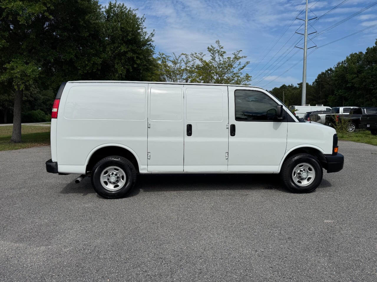 Used 2016 Chevrolet Express 2500 RWD image 7