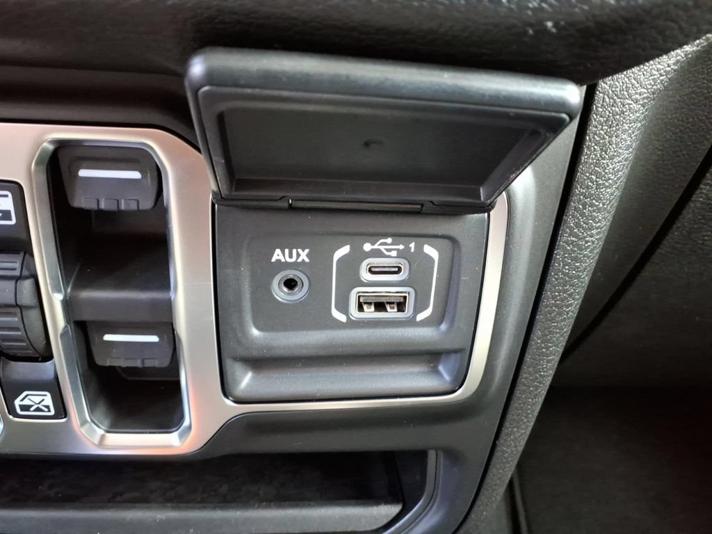 New 2026 Jeep Gladiator Sport AWD/4WD image 21