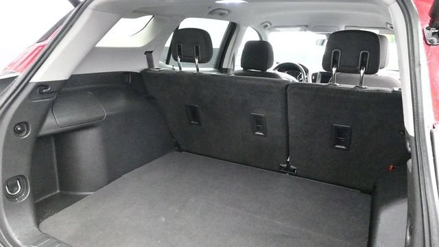 Used 2020 GMC Terrain SLE w/ Driver Convenience Package AWD/4WD image 17