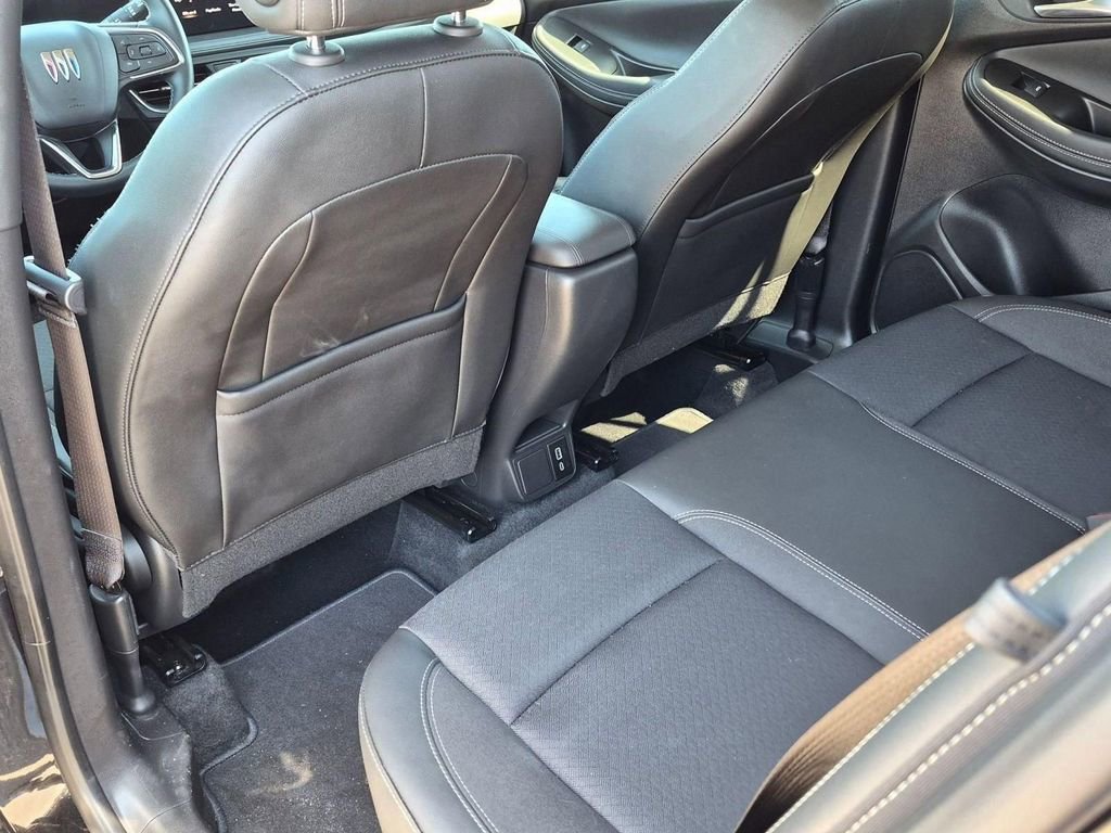 Used 2025 Buick Encore GX Preferred FWD image 31