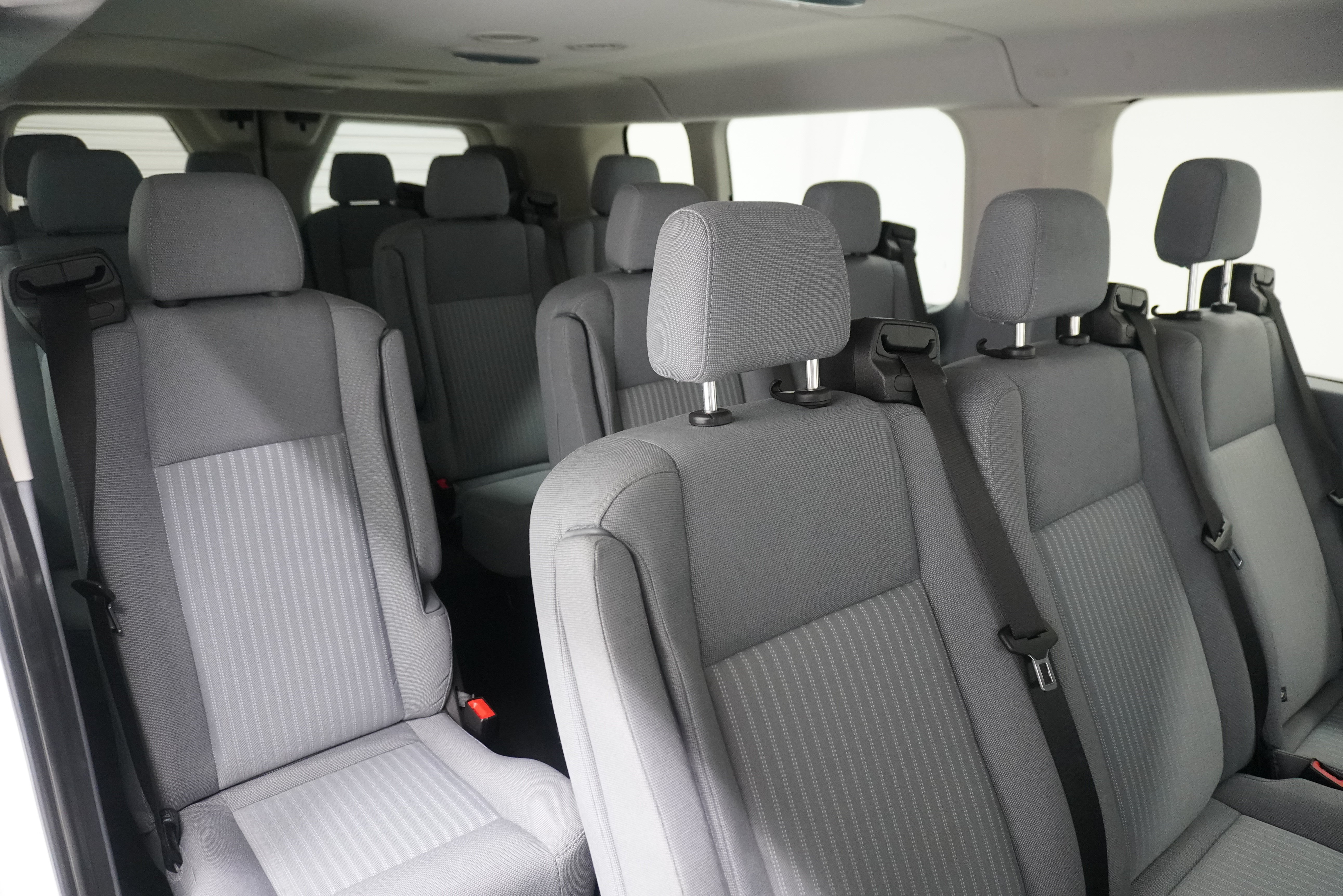 Used 2015 Ford Transit 350 XLT RWD image 11