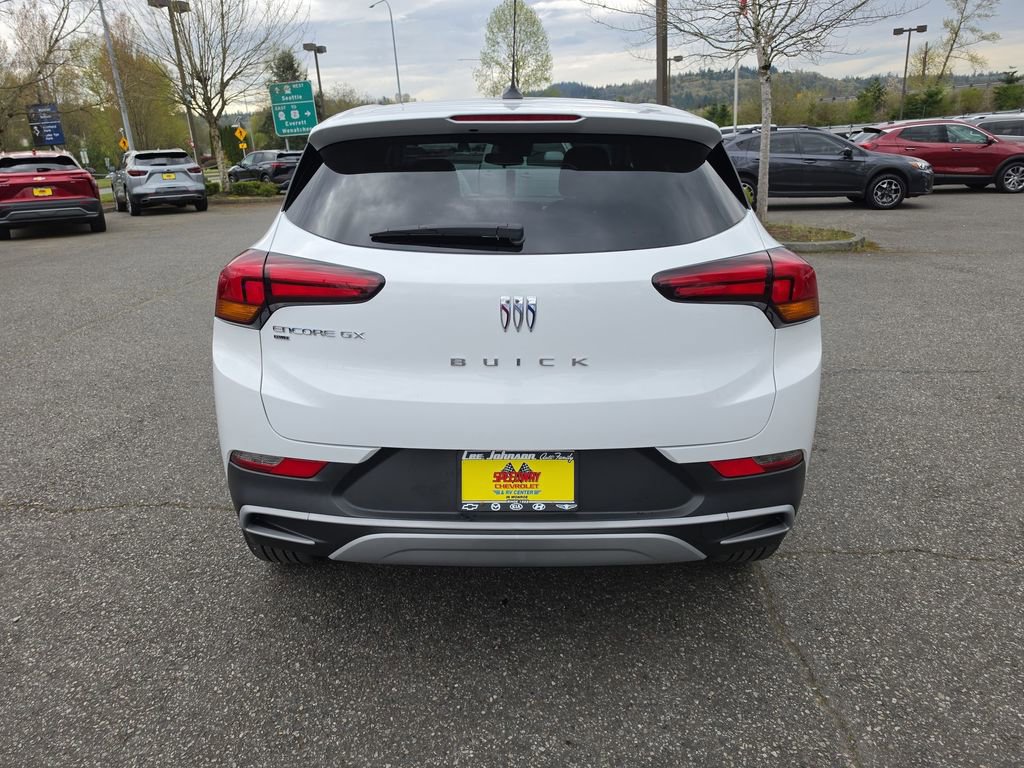 Certified 2024 Buick Encore GX Preferred w/ Comfort Package image 8