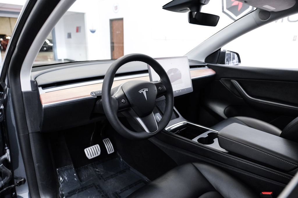 Used 2022 Tesla Model Y Performance AWD/4WD image 3