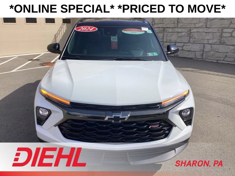 Used 2024 Chevrolet TrailBlazer RS w/ Convenience Package AWD/4WD image 3