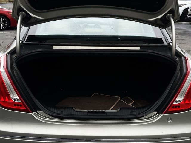 Used 2014 Jaguar XJ AWD image 35