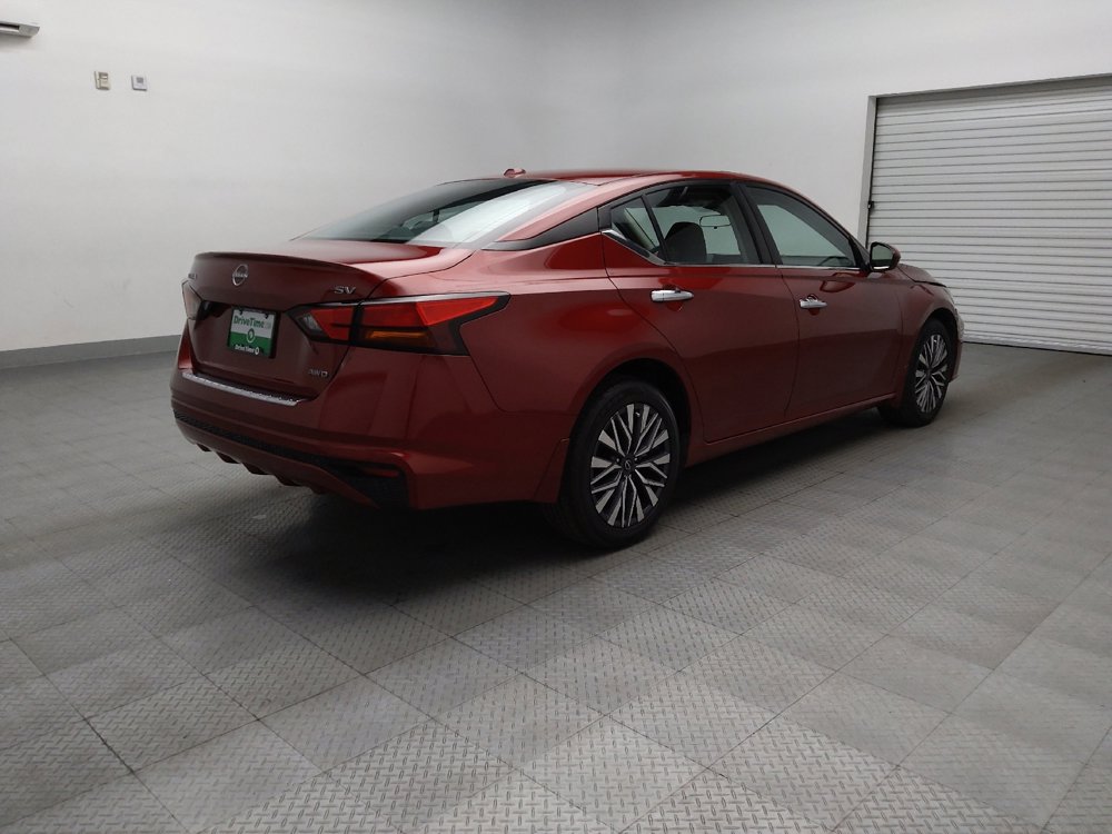 Used 2023 Nissan Altima 2.5 SV image 9