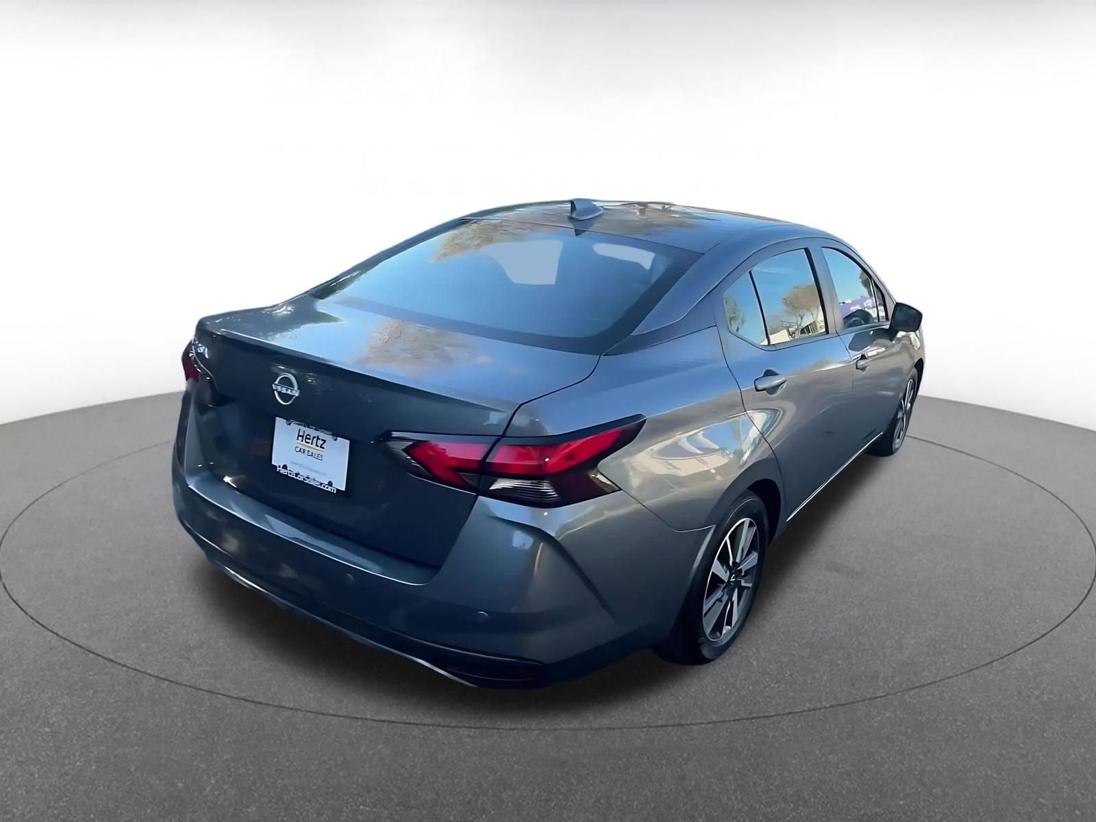 Used 2025 Nissan Versa SV image 14