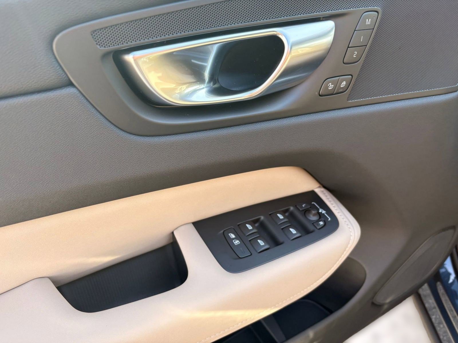 New 2026 Volvo XC60 T8 Plus w/ Climate Package image 12