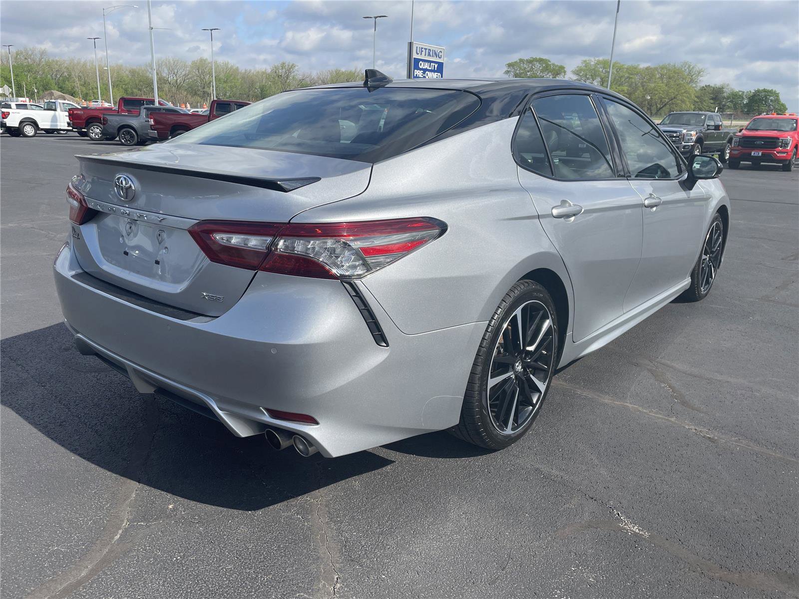 Used 2018 Toyota Camry XSE w/ Driver Assist Package FWD image 5
