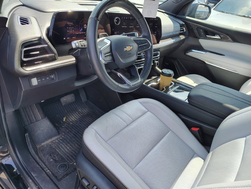 Certified 2025 Chevrolet Traverse High Country w/ LPO, Floor Liner Package AWD/4WD image 12
