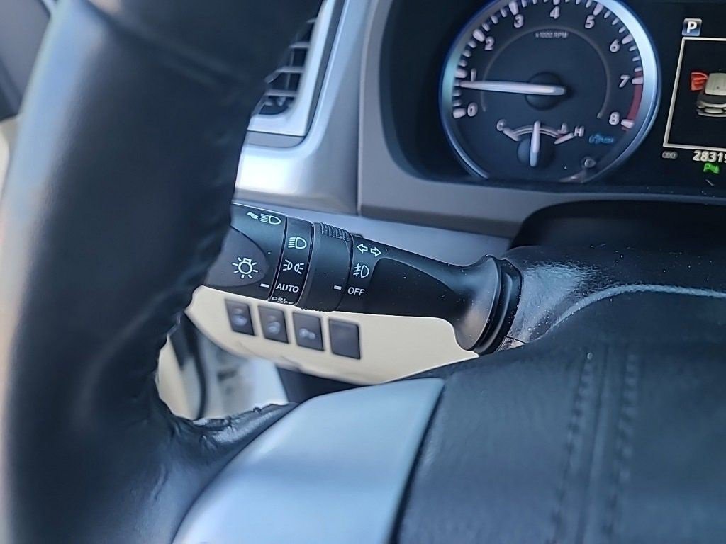 Used 2019 Toyota Highlander Limited Platinum image 5